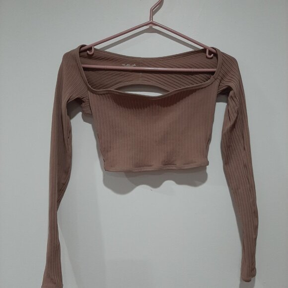 Balletcore Out From Under Urban Outfitters ribbed cut out back crop top - Picture 9 of 9